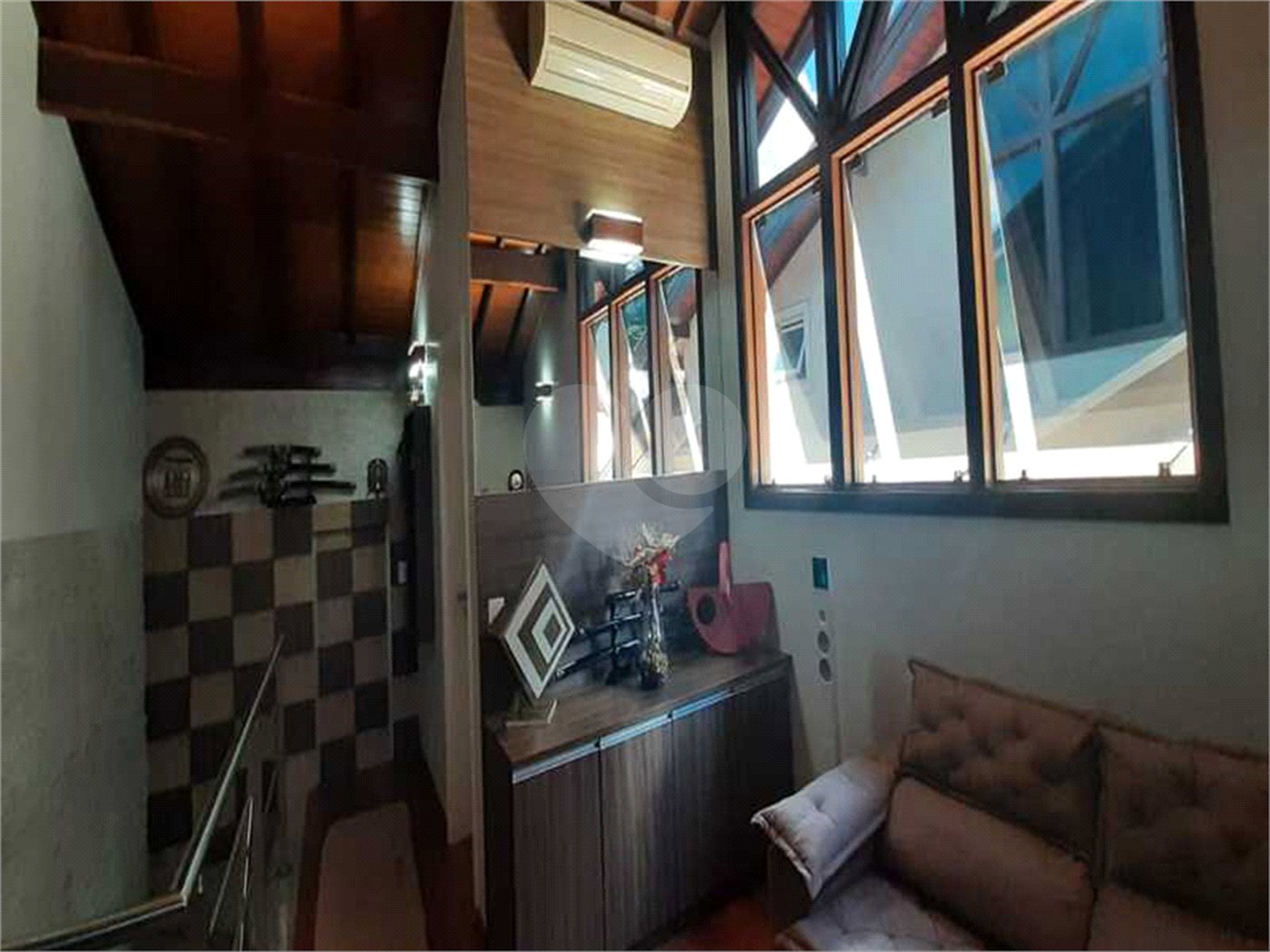 Casa à venda com 4 quartos, sendo 2 suítes, no condomínio Florada da Serra, São Paulo - SP