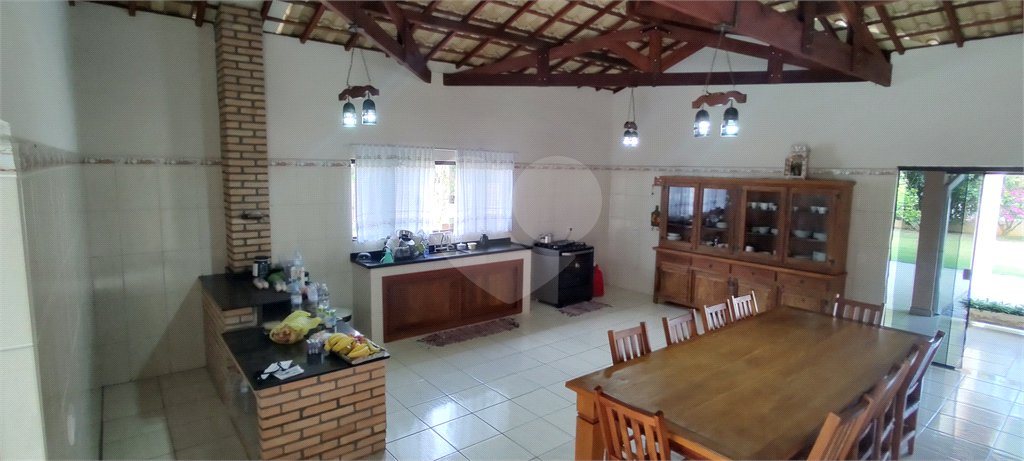 Casa à venda com 4 suítes no Centro, Extrema, MG