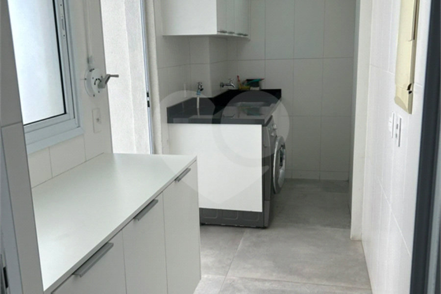 Apartamento à venda com 3 suítes em Barra Funda, São Paulo, SP