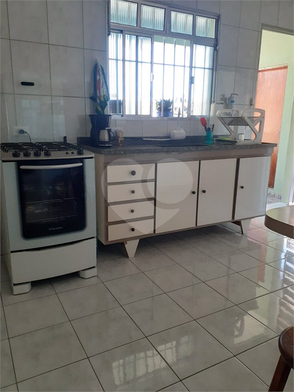 Sobrado à venda com 4 quartos em Vila Correa, Ferraz de Vasconcelos, SP