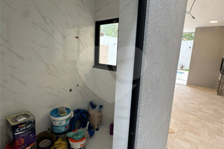 Casa à venda com 5 quartos, sendo 4 suítes, no condomínio Grand Park, Rio de Janeiro - RJ