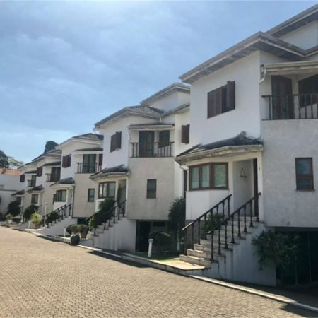 Casa à venda com 4 suítes no condomínio Vila das Emboabas, São Paulo - SP