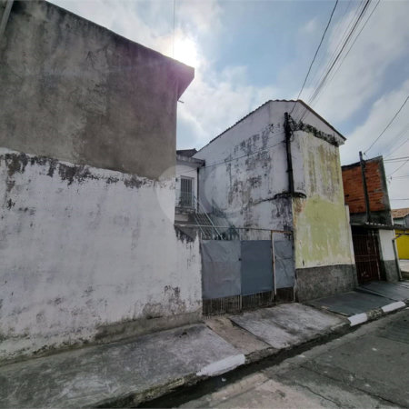 Sobrado à venda com 2 quartos, sendo 1 suíte, em Vila Urupês, Suzano, SP