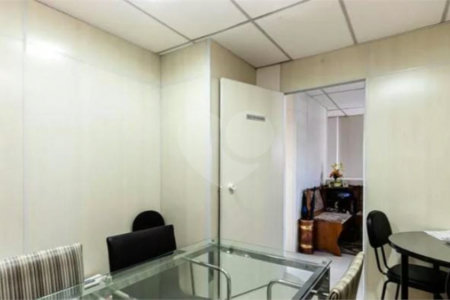 Sobrado à venda com 4 quartos, sendo 1 suíte,  em Vila Dalila, São Paulo, SP