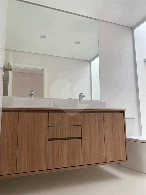 Casa à venda com 3 suítes no condomínio Residencial London Park, Indaiatuba - SP