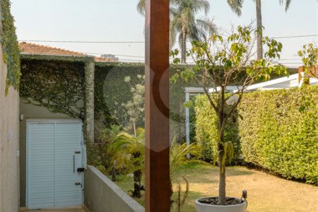 Casa à venda com 3 suítes em Chácara Monte Alegre, São Paulo, SP