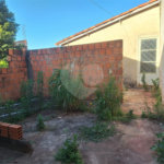 Casa à venda com 2 quartos em Vila Hungria, Itapetininga, SP