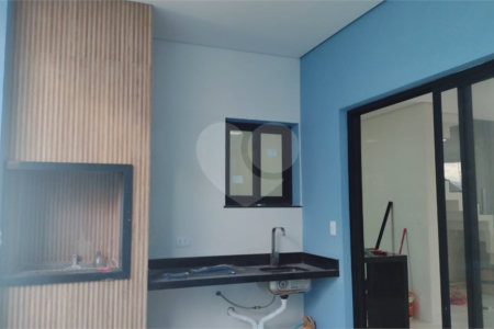Sobrado à venda com 3 quartos, sendo 1 suíte, em Villa Di Cesar, Mogi das Cruzes, SP