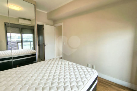 Apartamento à venda com 2 quartos, sendo 1 suíte, em Santo Amaro, São Paulo, SP