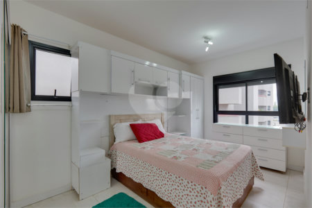 Apartamento à venda com 3 quartos, sendo 1 suíte, em Brooklin, São Paulo, SP