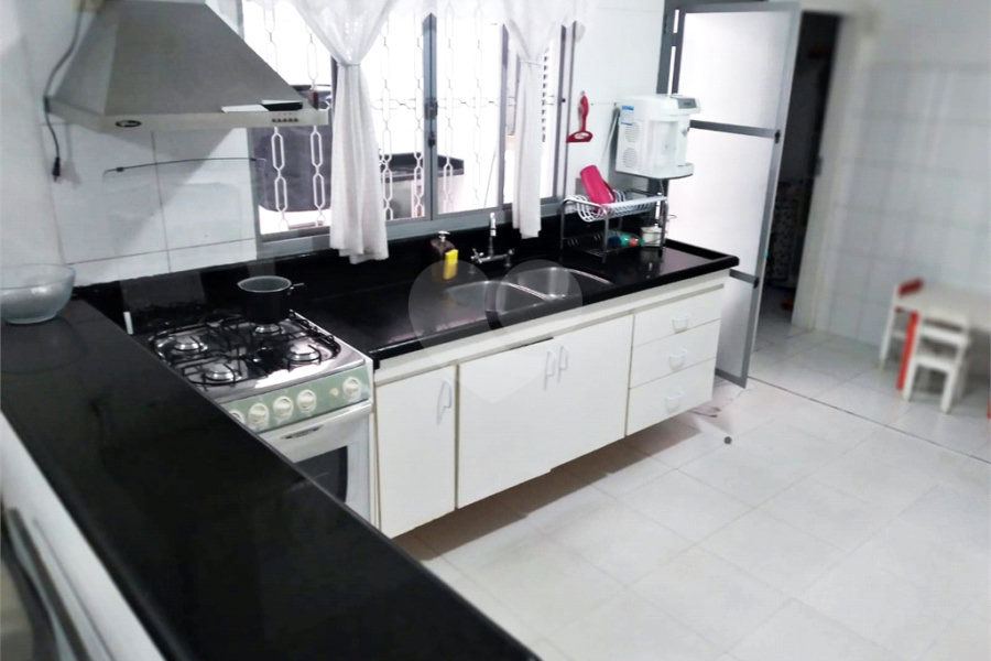 Casa à venda com 4 quartos, sendo 1 suíte, em Santana, São Paulo, SP