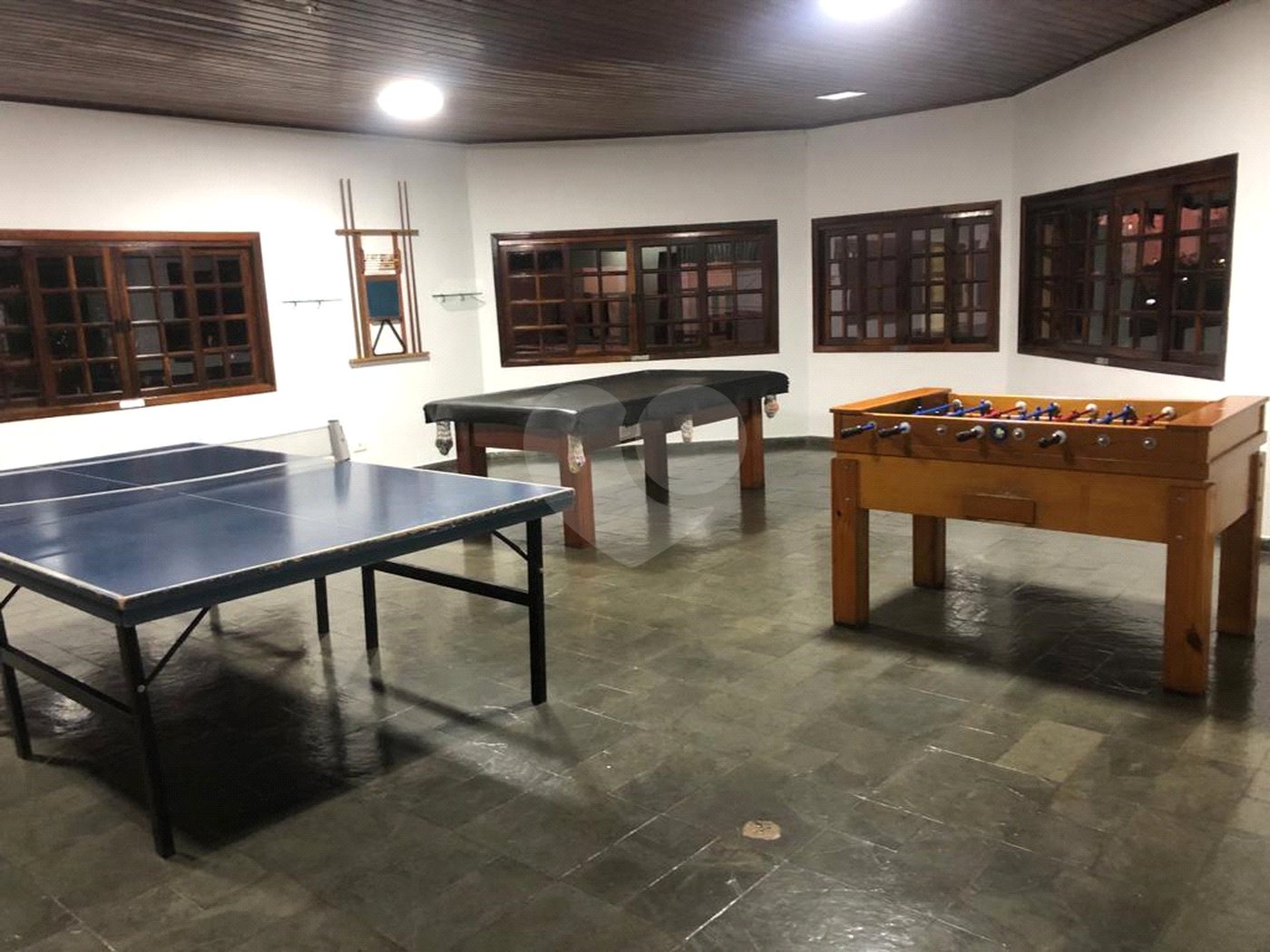 Casa à venda com 3 quartos, sendo 1 suíte, no condomínio Greenland, São Paulo - SP