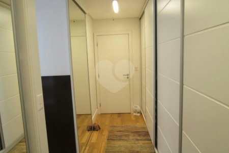 Apartamento à venda com 3 suítes em Real Parque, São Paulo, SP