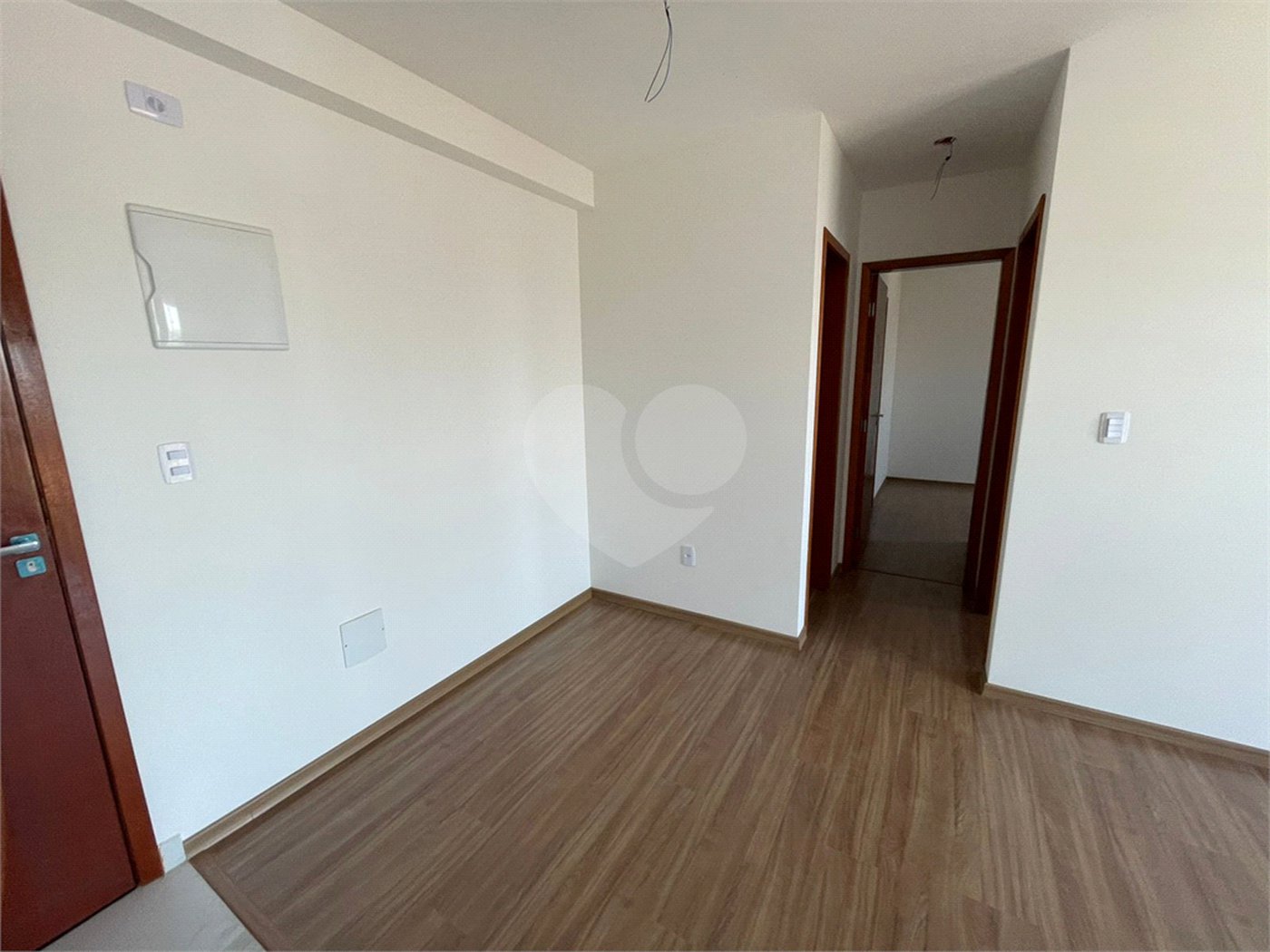 Apartamento à venda com 2 quartos, sendo 1 suíte,  em Parada Inglesa, São Paulo, SP