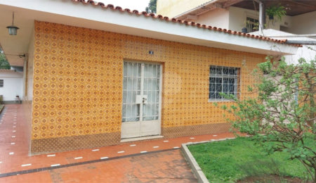 Casa à venda ou para alugar com 6 quartos, sendo 2 suítes, em Parque São George, Cotia, SP