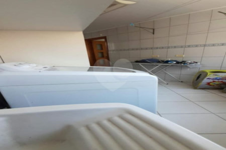 Casa à venda com 2 quartos no condomínio Classic Residence, São Paulo - SP