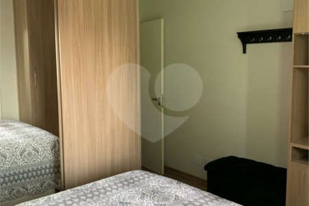 Sobrado à venda com 3 quartos, sendo 1 suíte,  em Vila Gumercindo, São Paulo, SP