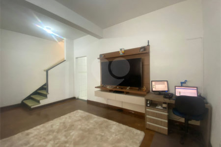 Sobrado à venda com 4 quartos em Vila Gustavo, São Paulo, SP