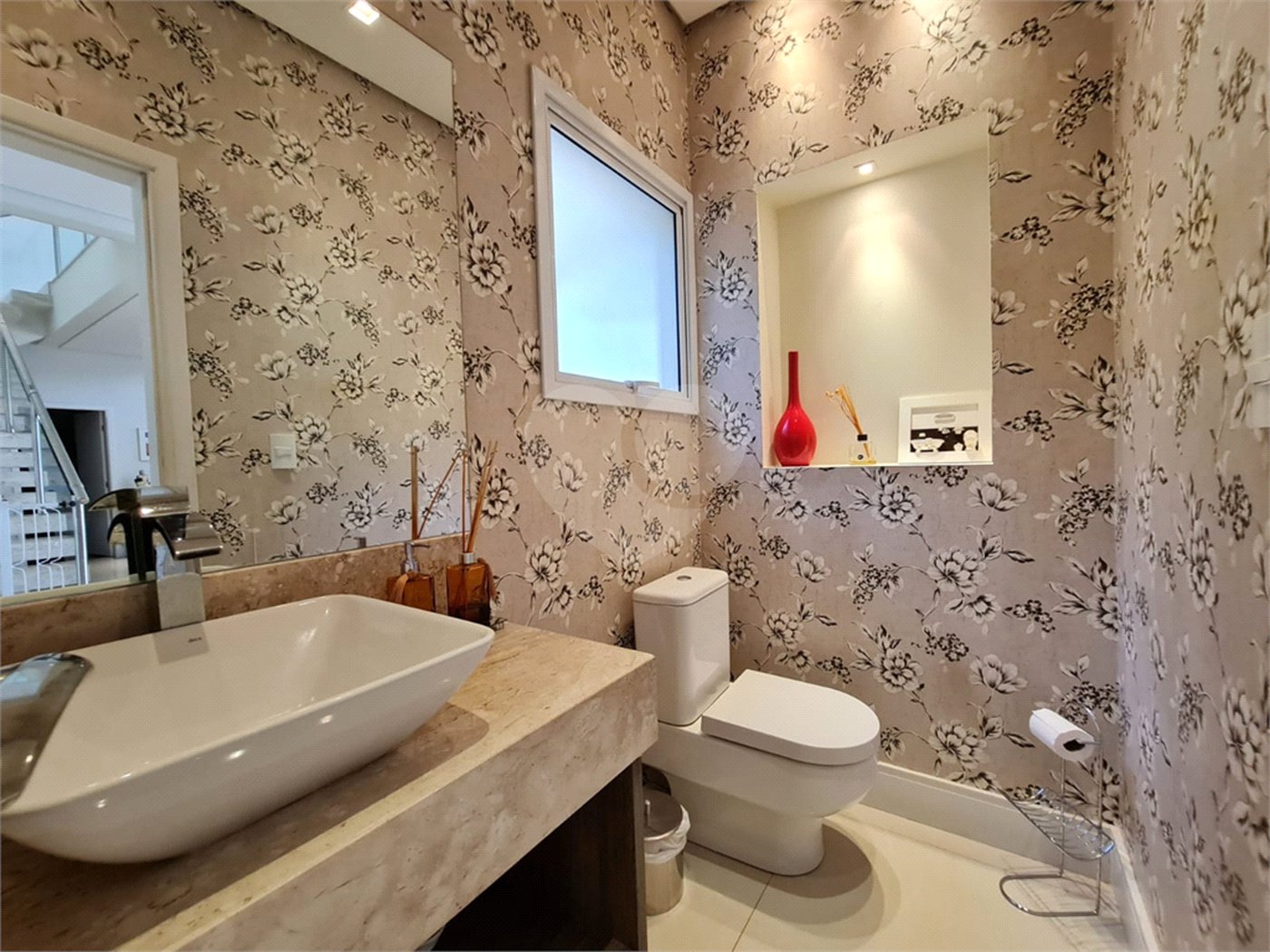 Casa à venda ou para alugar com 4 suítes no condomínio Residencial Jardim Primavera, Louveira - SP