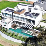 Casa à venda com 3 suítes no condomínio Figueira Garden, Atibaia - SP