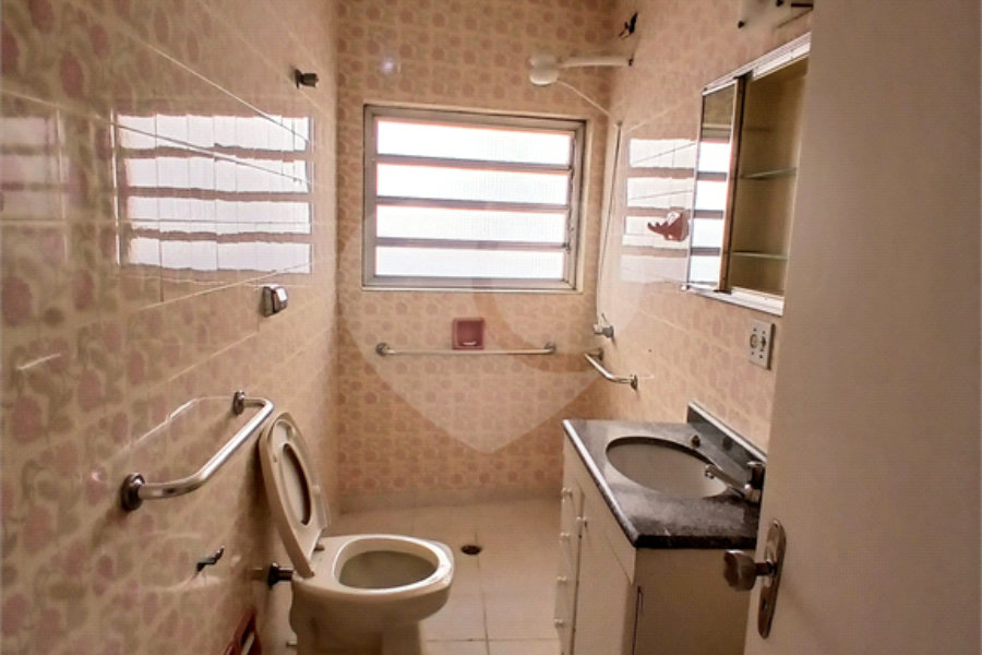 Casa à venda ou para alugar com 3 quartos, sendo 1 suíte, em Santana, São Paulo, SP
