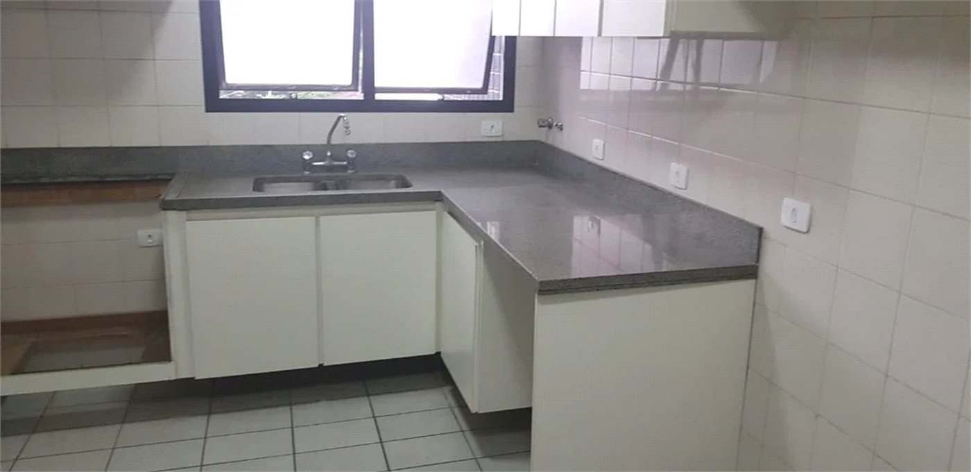 Apartamento à venda com 3 quartos, sendo 2 suítes, em Vila Suzana, São Paulo, SP