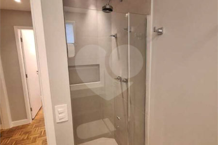 Apartamento à venda com 3 quartos, sendo 1 suíte, em Itaim Bibi, São Paulo, SP