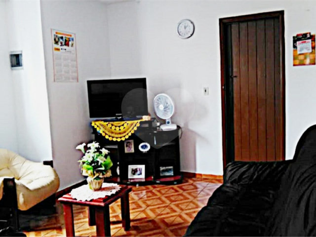 Sobrado à venda com 6 quartos em Horto Florestal, São Paulo, SP
