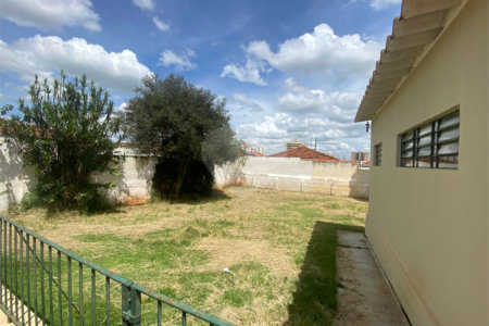 Casa à venda com 3 quartos em Jardim do Carmo, Araraquara, SP