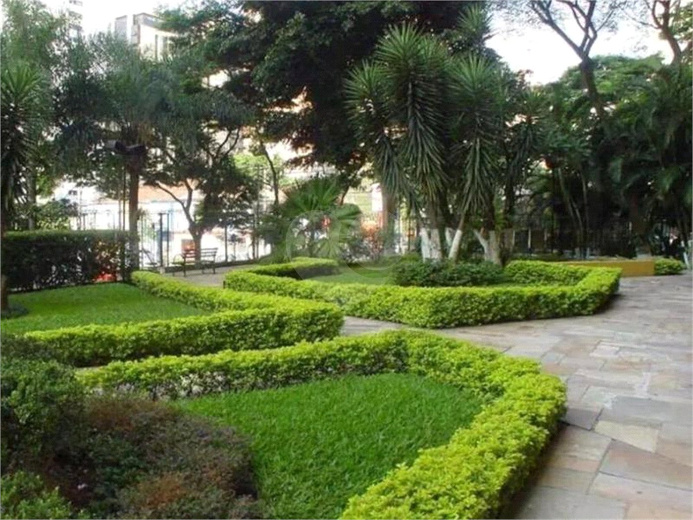 Apartamento à venda com 3 quartos, sendo 1 suíte, em Moema, São Paulo, SP