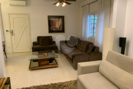Casa Térrea à venda com 3 quartos, sendo 2 suítes, em Parque Vitória, São Paulo, SP