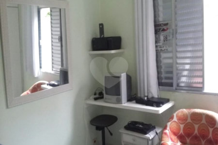 Casa à venda com 3 quartos, sendo 1 suíte, em Jardim Pinheiros, São Paulo, SP