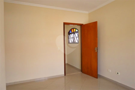 Sobrado à venda com 3 suítes em Vila Marari, São Paulo, SP