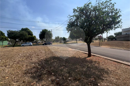 Terreno à venda em Residencial Village Damha II, Araraquara, SP