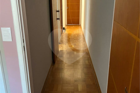 Sobrado à venda com 3 quartos, sendo 1 suíte, em Vila Alexandria, São Paulo, SP