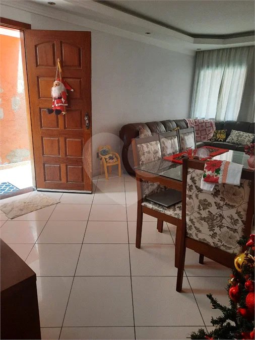 Casa com 120m², 3 dormitórios, sendo 2 suítes, 4 vagas, à venda na Vila Matilde.
