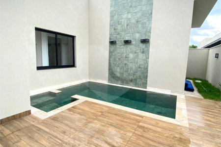 Casa à venda com 3 suítes no condomínio Portal das Tipuanas, Araraquara - SP