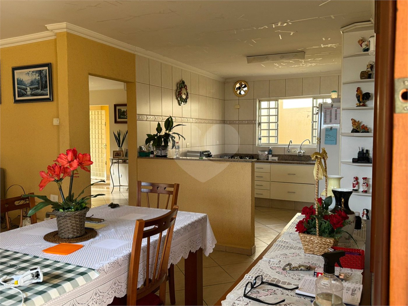 Casa à venda com 4 quartos, sendo 1 suíte, em Vila Henrique, Salto, SP