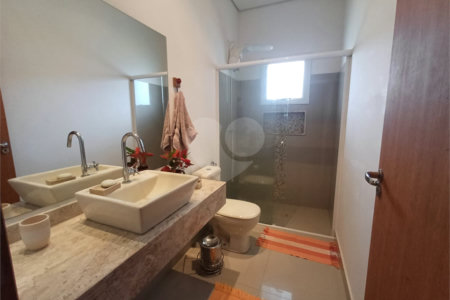 Sobrado à venda com 3 quartos, sendo 1 suíte, em Jardim Solar do Bosque, Sorocaba, SP