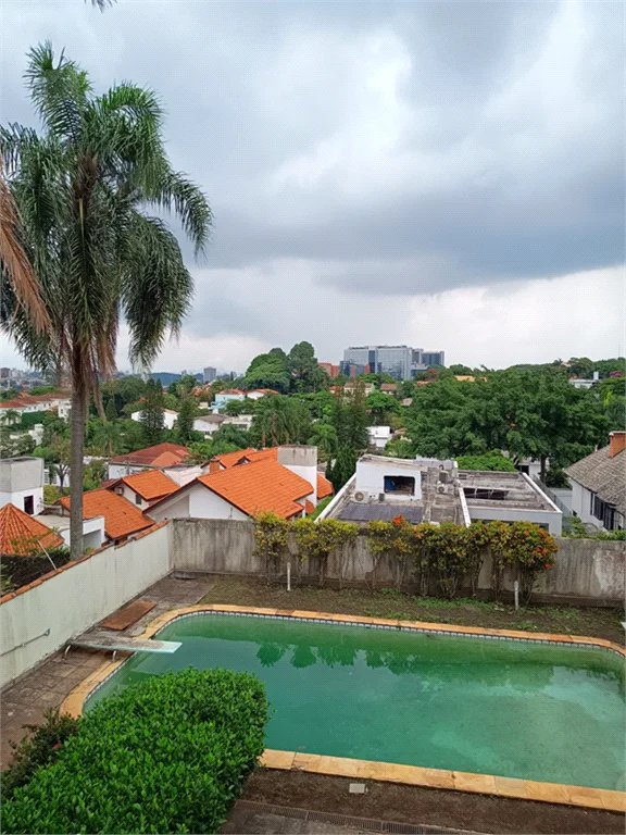 Casa Térrea à venda com 4 quartos, sendo 3 suítes, em Jardim Morumbi, São Paulo, SP