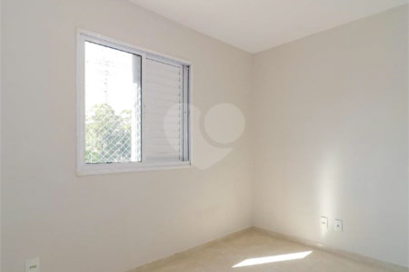 Apartamento à venda com 3 quartos, sendo 1 suíte, em Parque Reboucas, São Paulo, SP
