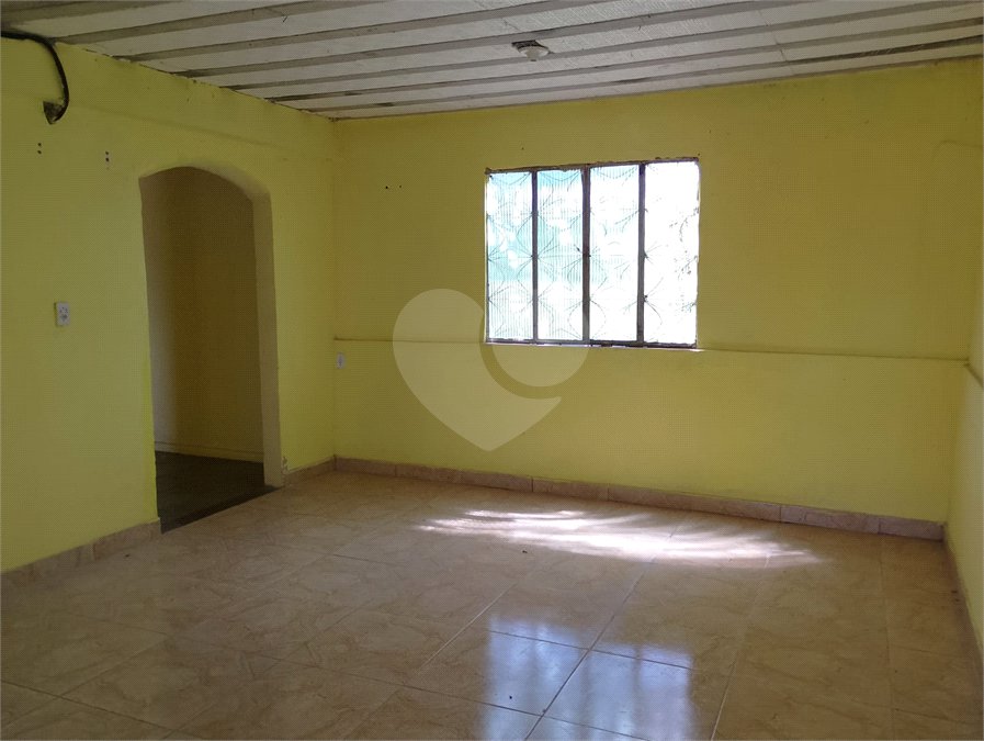 Casa à venda com 3 quartos, sendo 1 suíte, em Sepetiba, Rio de Janeiro, RJ