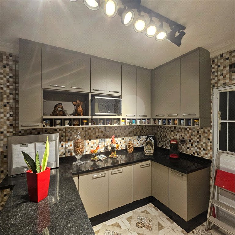 Sobrado à venda com 4 quartos, sendo 2 suítes, em Saúde, São Paulo, SP
