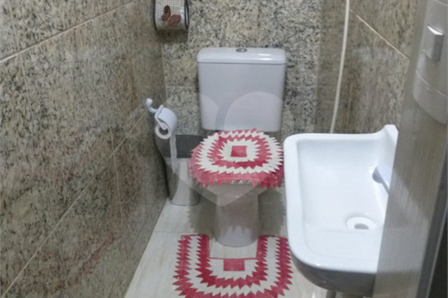 Sobrado à venda com 4 quartos, sendo 2 suítes, em Parque Edu Chaves, São Paulo, SP
