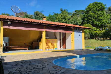 Chácara à venda com 2 quartos em Portal dos Pássaros, Alambari, SP