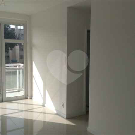 Apartamento à venda com 3 quartos, sendo 1 suíte,  em Vila Isabel, Rio de Janeiro, RJ