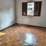 Sobrado à venda com 3 quartos em Vila Paulo Silas, São Paulo, SP