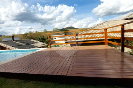 Casa à venda com 4 suítes no condomínio Figueira Garden, Atibaia - SP