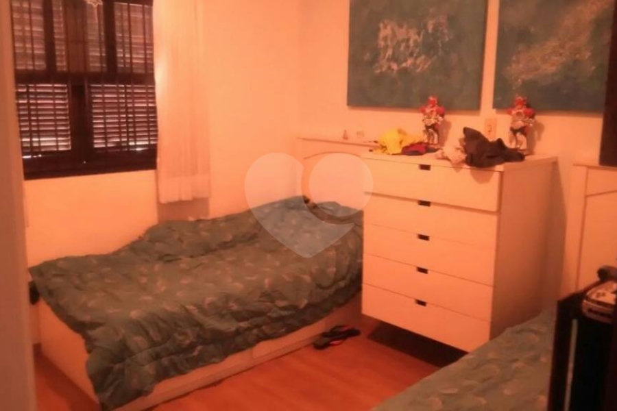 Sobrado à venda com 3 quartos, sendo 1 suíte, em Vila Prudente, São Paulo, SP