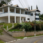Casa à venda com 4 suítes no condomínio Suíça da Cantareira, Mairiporã - SP
